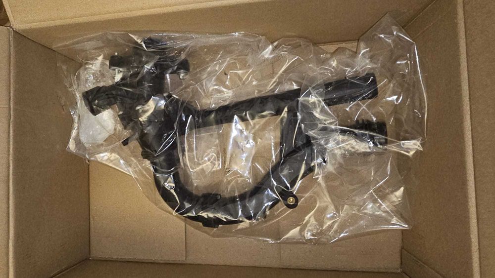 Termostat środka chłodzącego TERMOSTAT CIECZY CHŁODZĄCEJ Mercedes W205