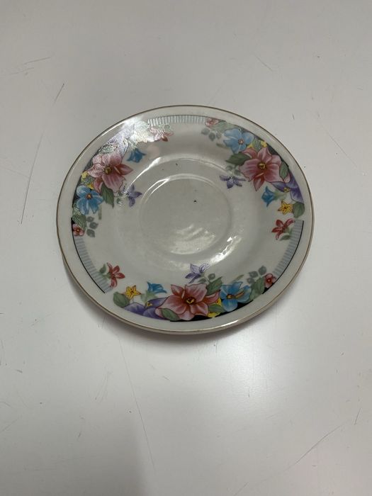 Conjunto completo e novo para 4 pessoas