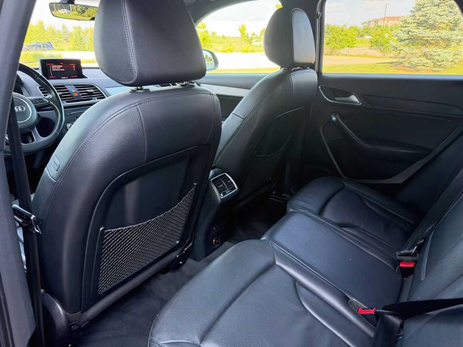 Audi Q3      2018