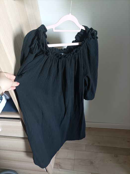Sukienka czarna z wiązaniem plus size