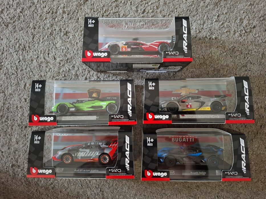 5 Bburago Race 1:43 (Audi Buggatti Lamborghini Chevrolet Porsche)