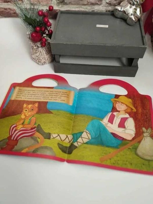 KSIĄŻECZKA dziecięca Kot w butach edukacyjna dla  MALUCHA