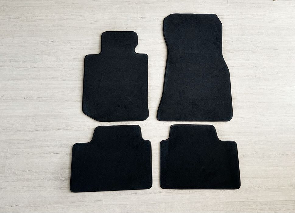 Нові коврики оригінал BMW 3 (G20,G21, F30, i-4,F34), 4 (F32,F36) велюр