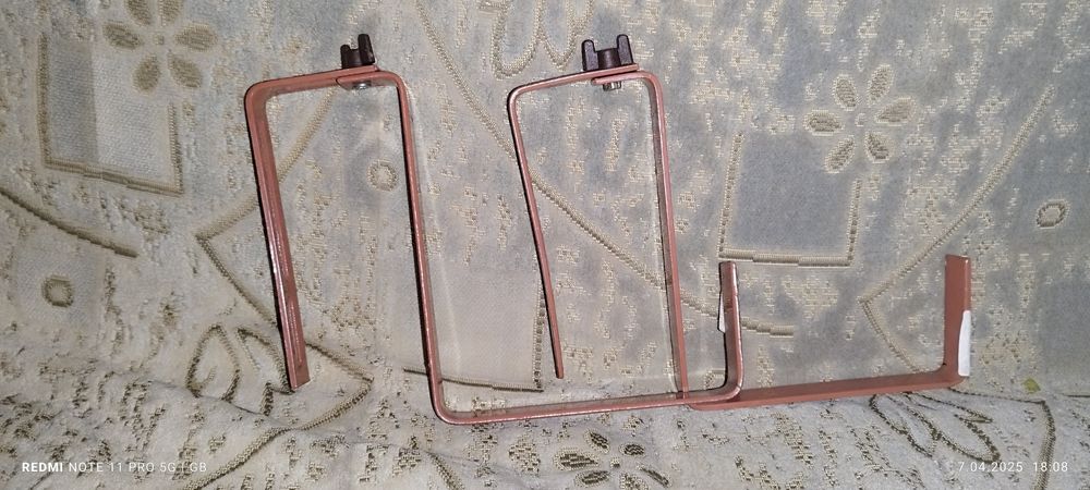 Sprzedam uchwyty metalowe na skrzynki na balkon regulowane