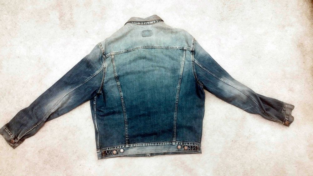 Jaqueta LEVIS | Tamanho L - NOVA