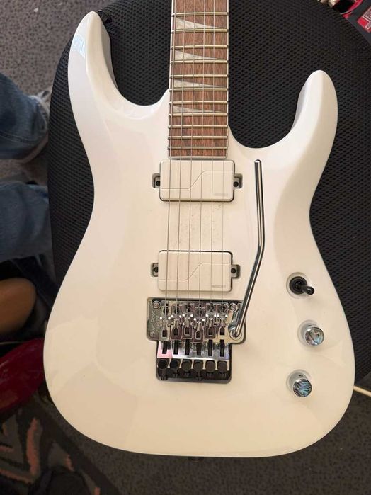 Jackson X Series DKA-R EX Dinky Archtop Extreme