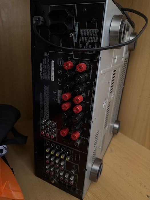 Amplificador Yamaha RX-V550