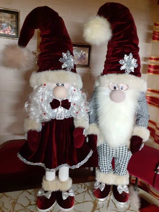 Парочка святкових гномів