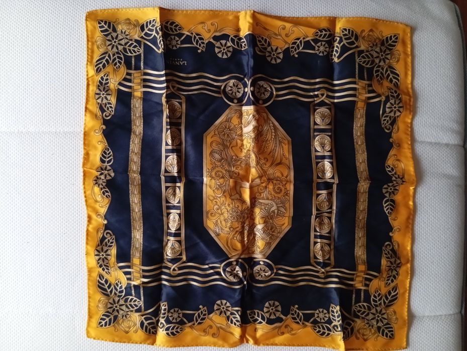 Lenço de Seda Pura Lanvin
Lanvin Pure Silk Scarf