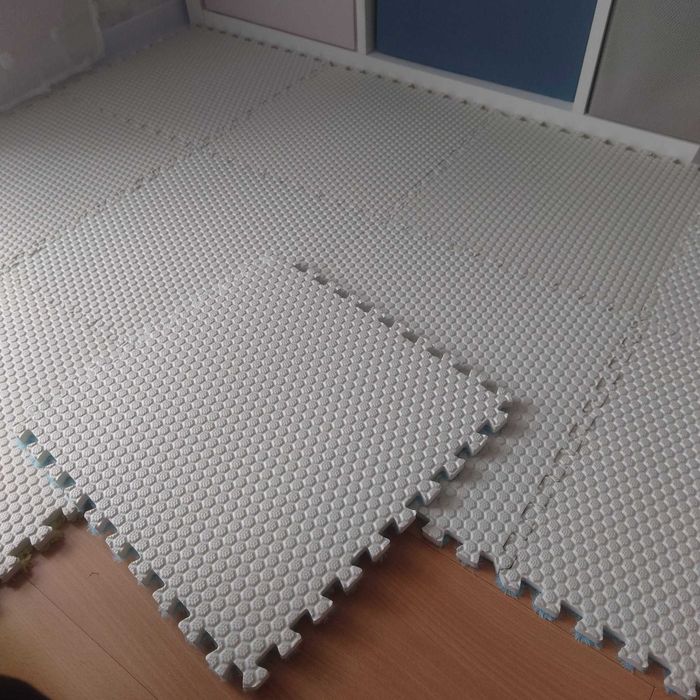 Puzzle dywanowe (II gat)  mata na zimną podłogę, do pom. gospod 31×31