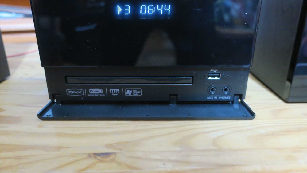 Mini wieża Samsung MM-E330D/EN 30W