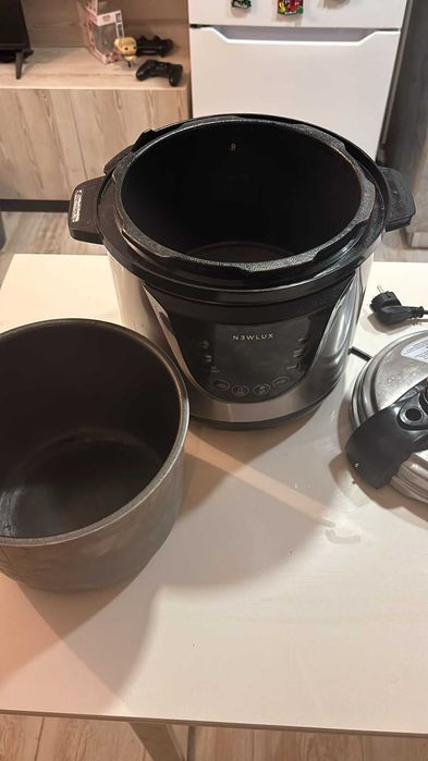 Panela de pressão elétrica Newlux