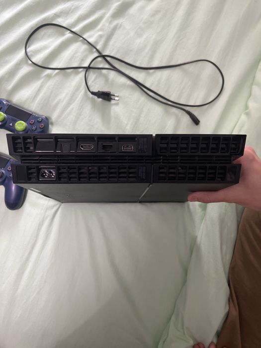 Playstation 4 preta
