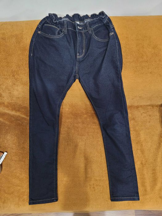 Zestaw 6 par spodni, 2 pary spodenek i bluza chłopięca r. 170