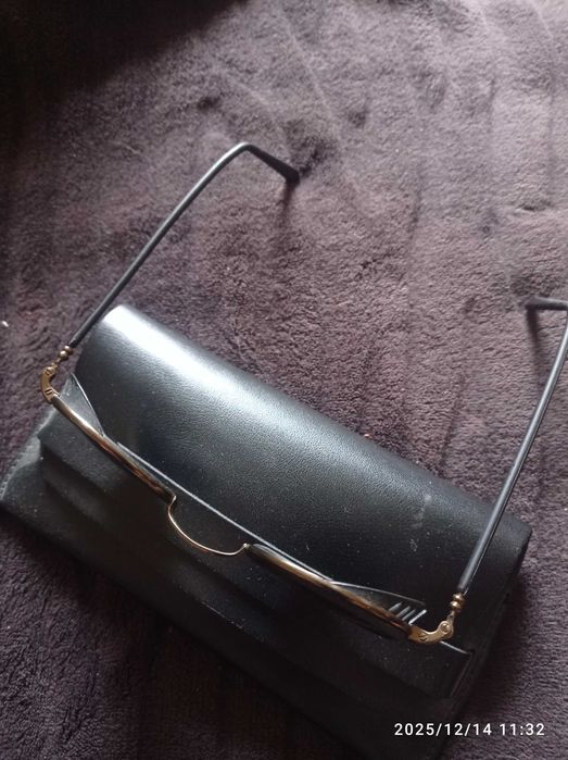 Okulary przeciwsłoneczne fajne etui