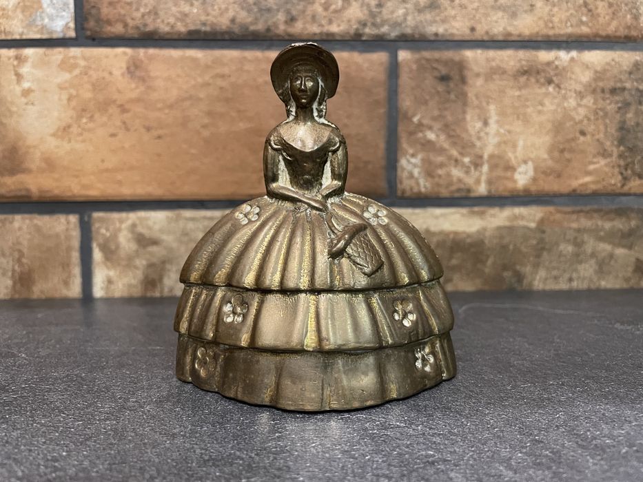 Dzwonek mosiężny Dama