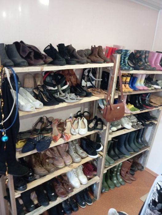 Секонд-хенд вещи