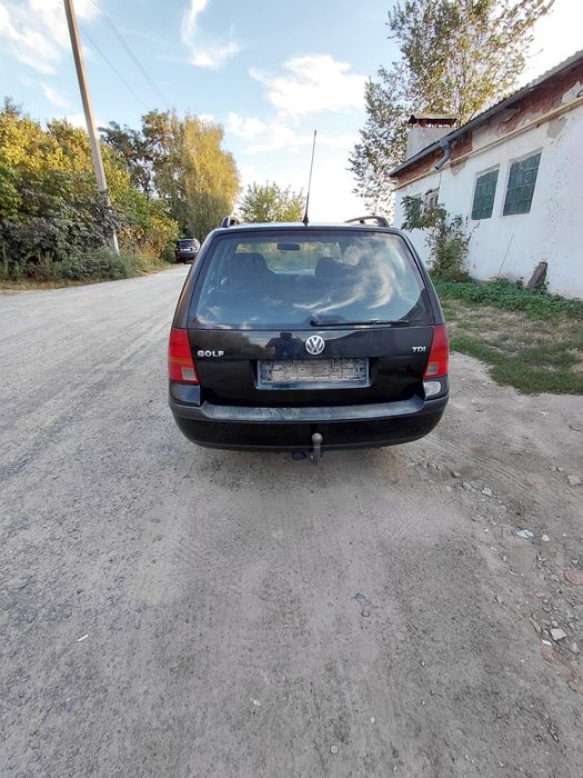 Продам нерозмитнений гольф 4 на автоматі!!!