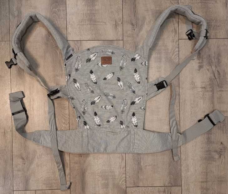 Nosidełko ergonomiczne Kinderkraft MILO (wzór w piórka) - stan BDB