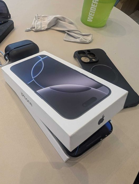 iPhone 16 Pro 256GB Black Titanium