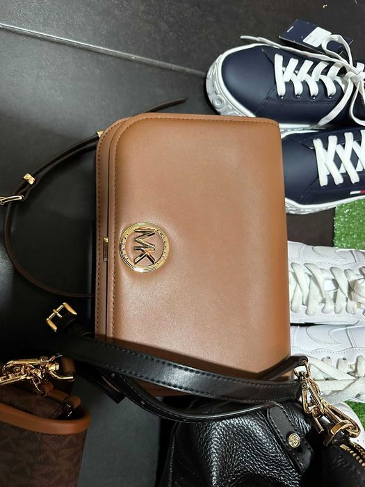 Bolsas ,mochilas Moschino ,Pinko,Michael Kors(todas originais )