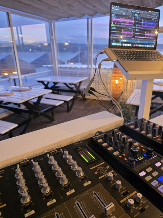 TECHNICS SH-MZ1200 mesa de mistura Dj