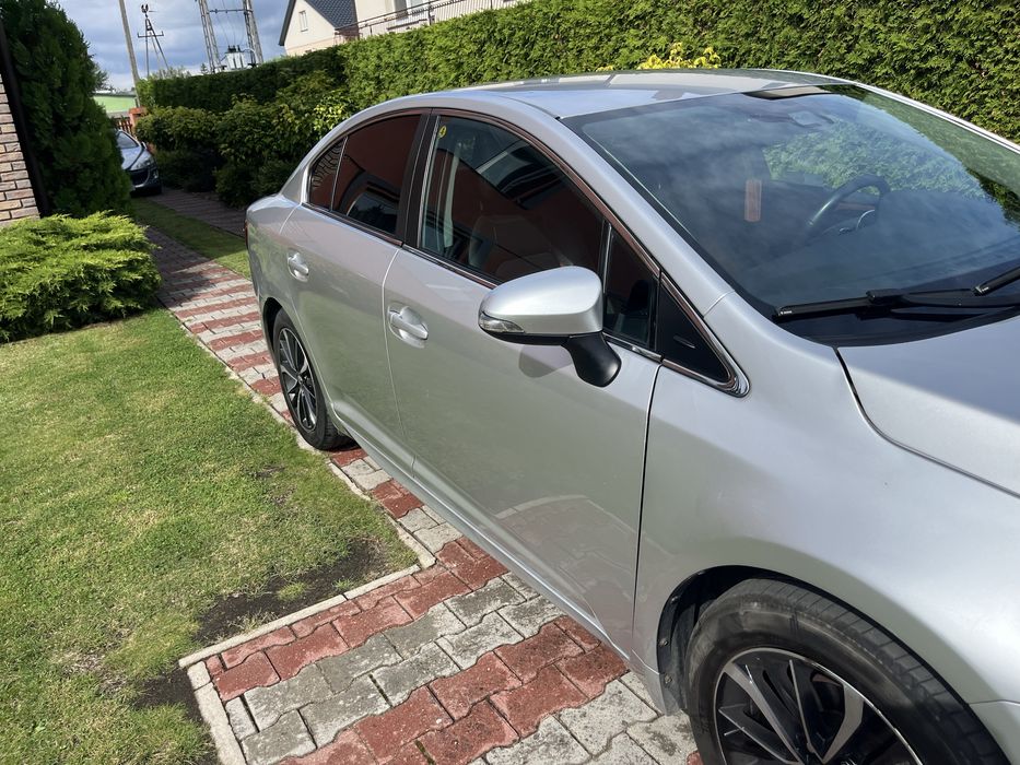 Toyota Avensis 2017 2.0 benzyna gaz automat