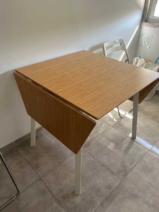 IKEA "drop-leaf" mesa