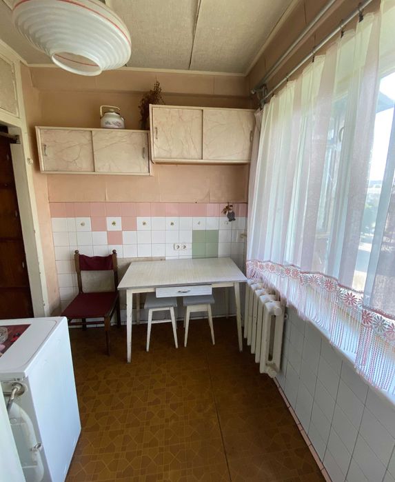 Продаж  3 к.  квартири  Дарницька площа,  Харківське шосе 4/1