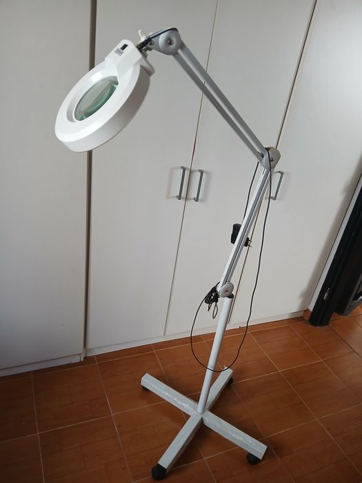 Material para fazer extensão de pestanas