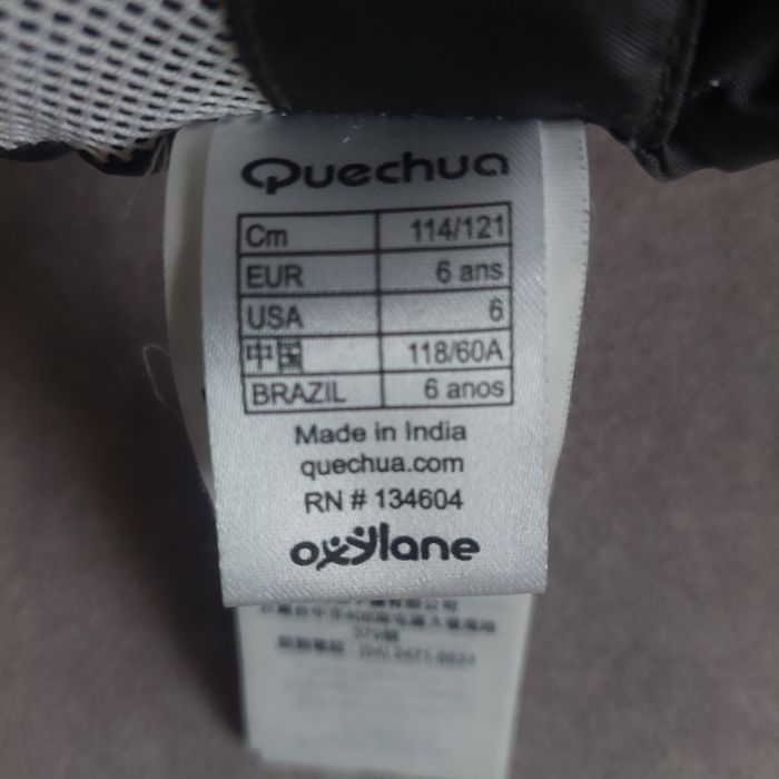 Kurtka przeciwdeszczowa wiatrówka Quechua roz. 114 cm