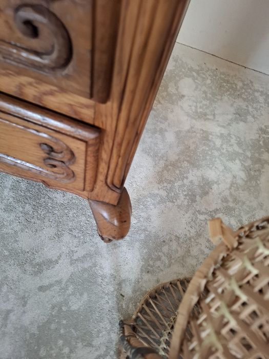 Komoda w stylu ludwikowskim stylowa szafka