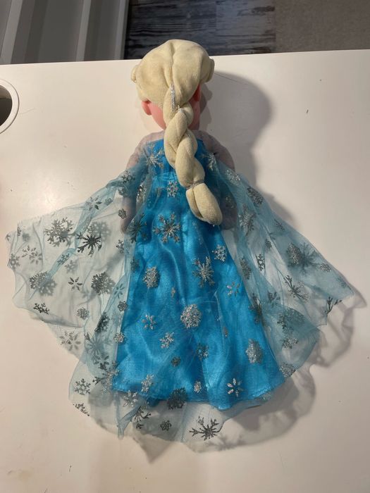 Lalka Elsa. Kraina lodu. Szmaciana przytulanka.