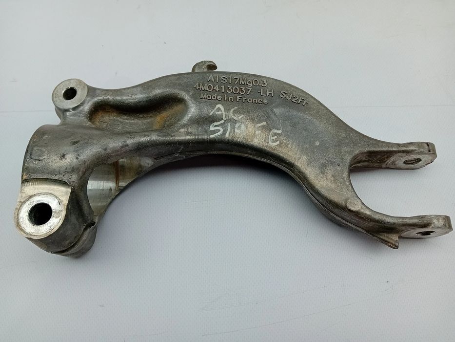 Braço de suspensão frente esquerdo AUDI Q5 Sportback (FYT)