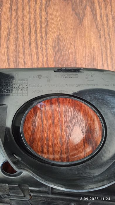 Решетки бампера Ауди q5 ОРИГИНАЛ.