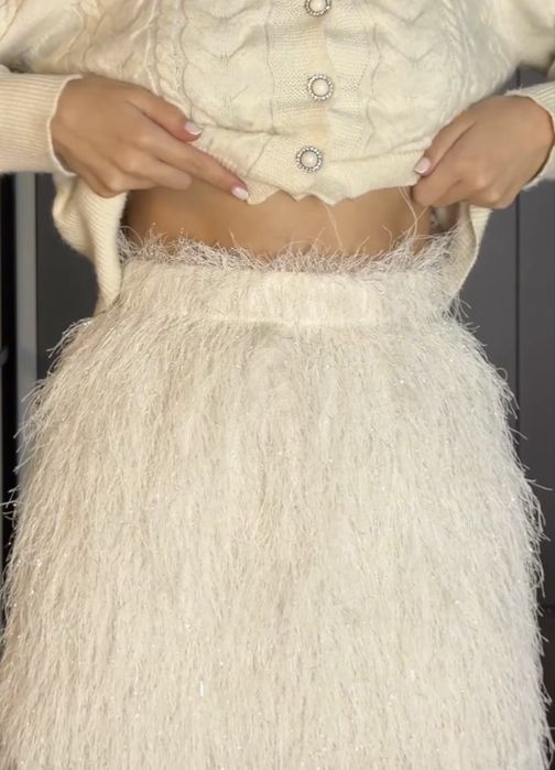 Спідниця на підкладці молочна, розмір L