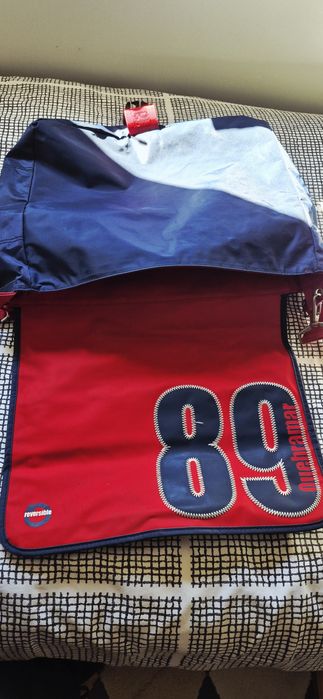 Mala tiracolo reversível