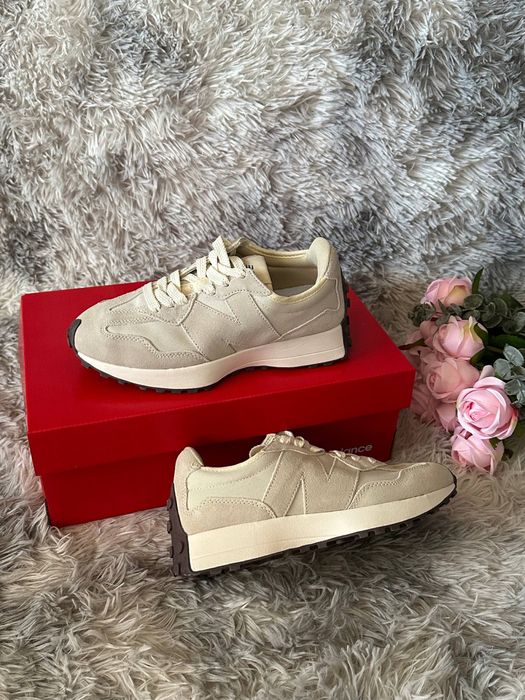 New Balance 327 Beige Grey