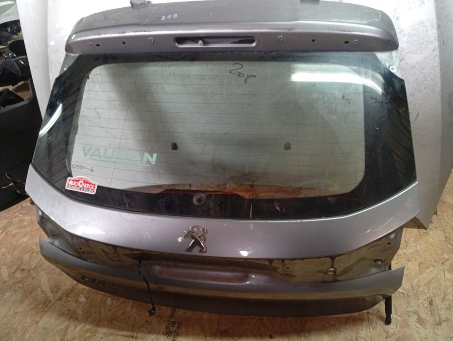 tampa da mala peugeot 208 II