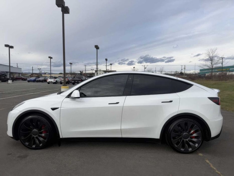 Tesla Model Y Performance      2022