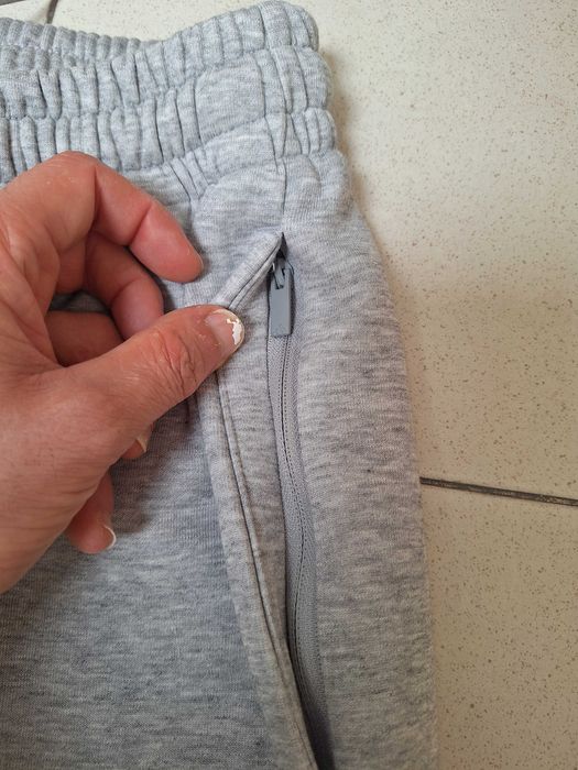 Calça Adidas Cinza (S)