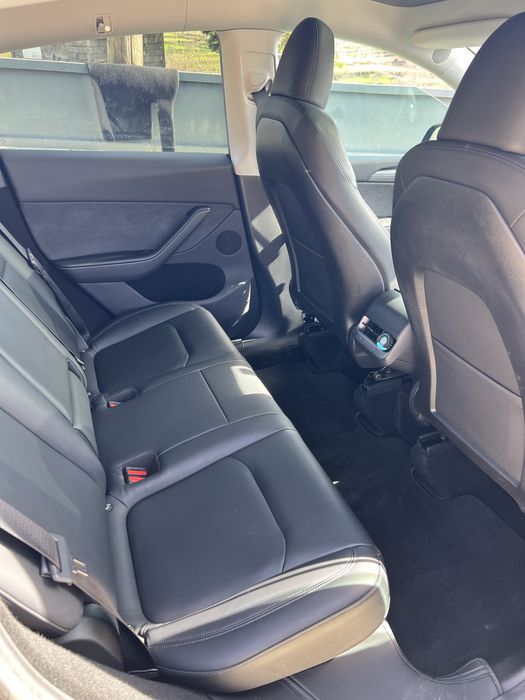 Tesla Y Long Range AWD 2024