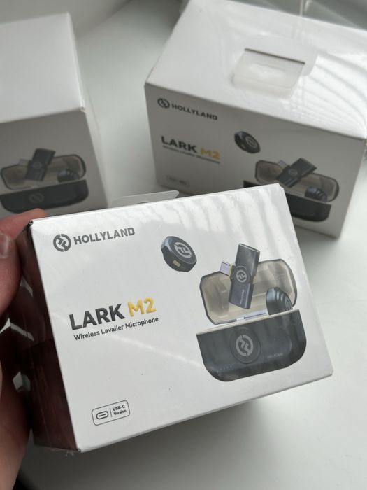 Hollyland Lark M2 USB-C запаковані з пломбами