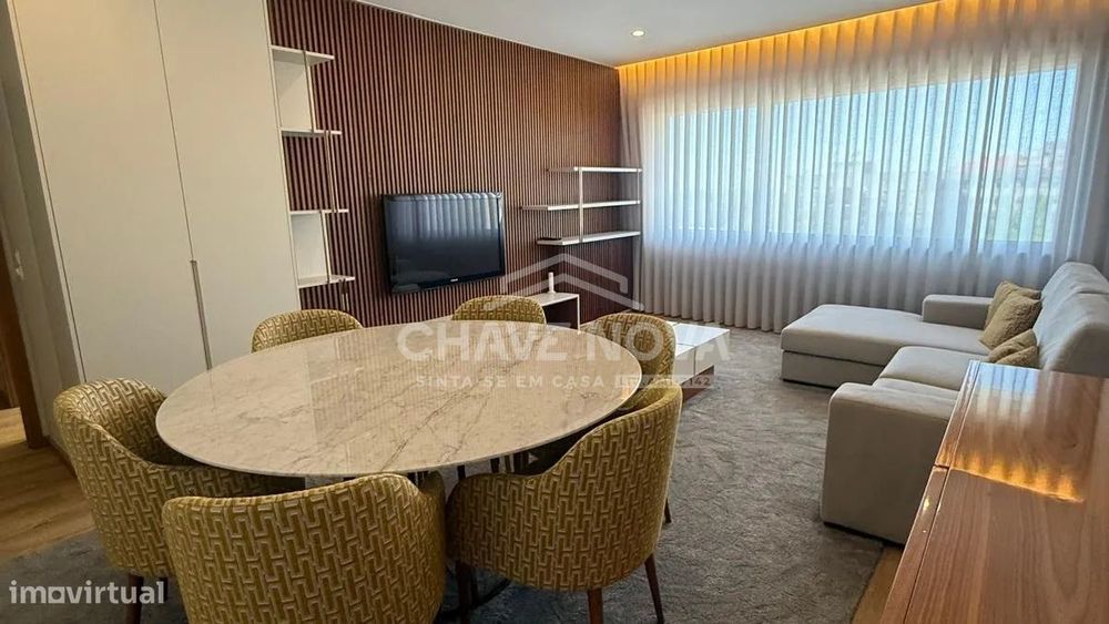 PS - Apartamento T2 Mobilado em Soares dos Reis – Zona Central — Mafamude E Vilar Do Paraíso, Porto