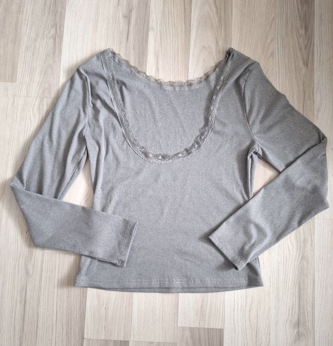 Bluzka z wycięciem koronka backless