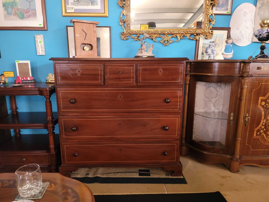 Grande cómoda em madeira - óptimo estado e qualidade