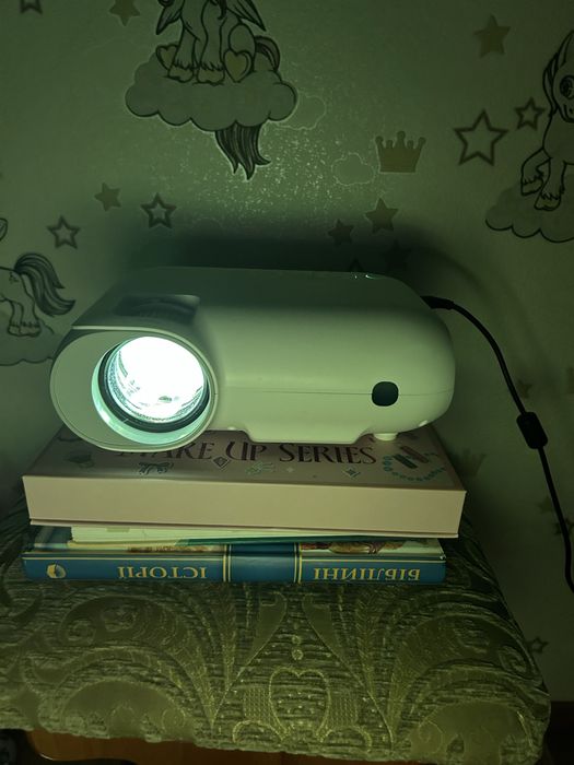 Проектор Yoton