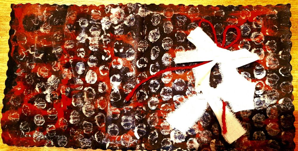 Cartão pintado a mão , uso para momentos especiais ou festivos.