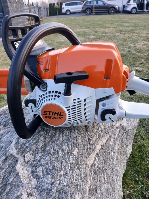 Piła spalinowa Stihl MS 251 C. 3,1 KM