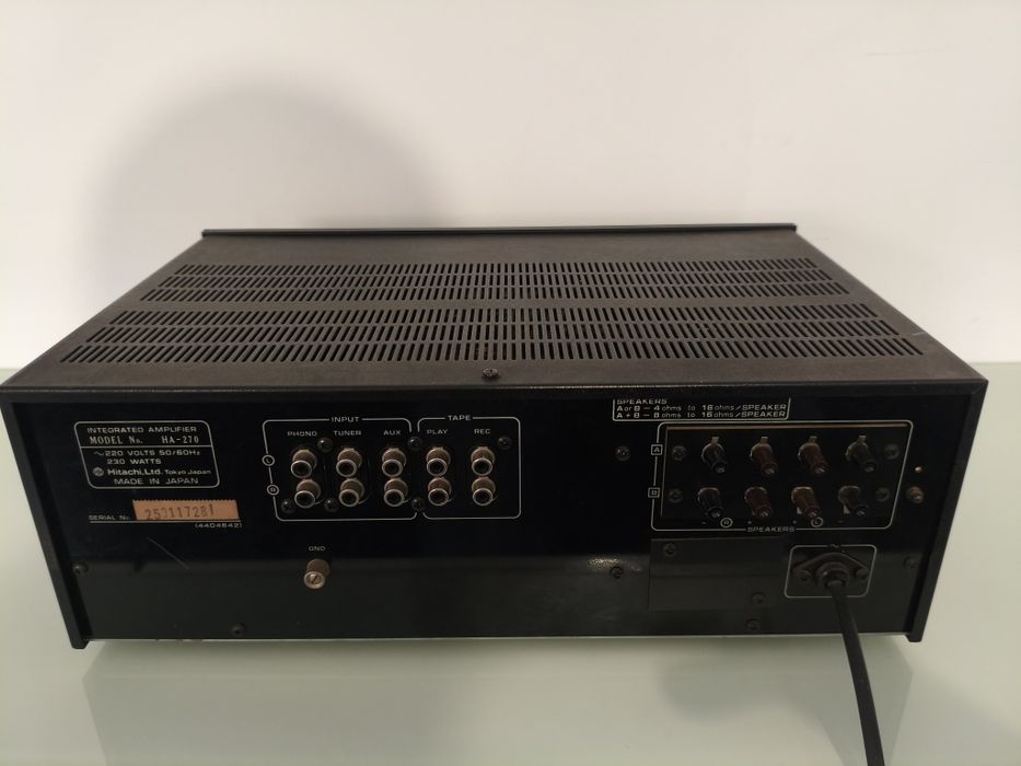 Hitachi HA-270 wzmacniacz stereo